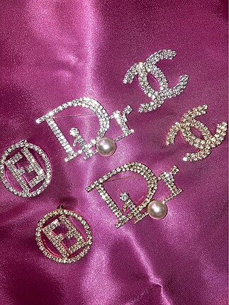 Dior chanel fendi broş