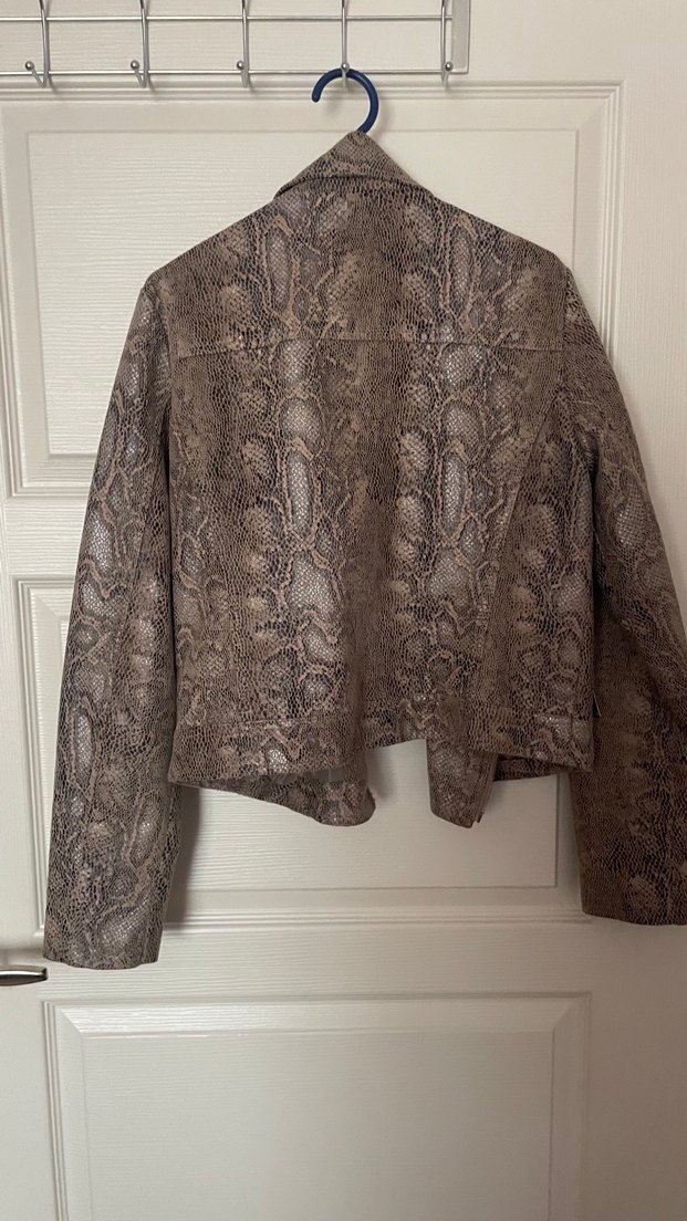 Kahverengi Yılan Derisi Desenli Deri Kadın Ceket - Görsel 3