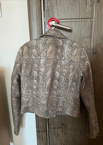 Gri Yılan Desenli Deri Kadın Ceket - Görsel 2