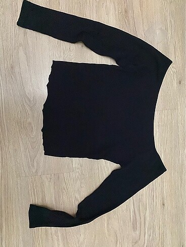 Siyah madonna top (kayık yaka )
