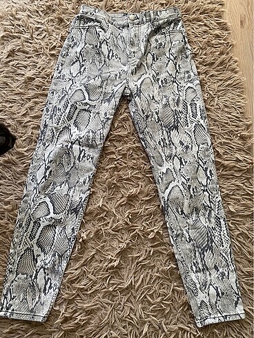River Island Yılan desenli pantolon