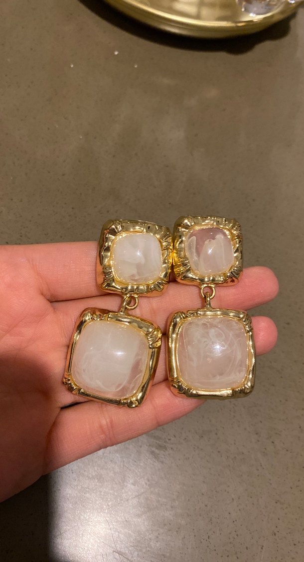 Altın Tonlu Üçlü Taşlı Vintage Küpe — görsel 3/3