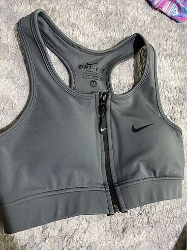 Nike sporcu üst