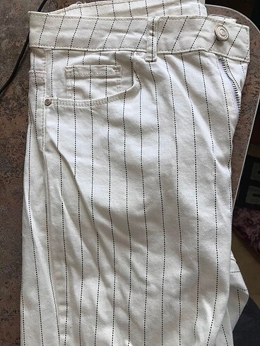 Çizgili Beyaz Pantolon - Görsel 6