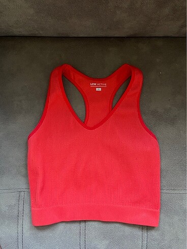 Kırmızı Crop - Görsel 2