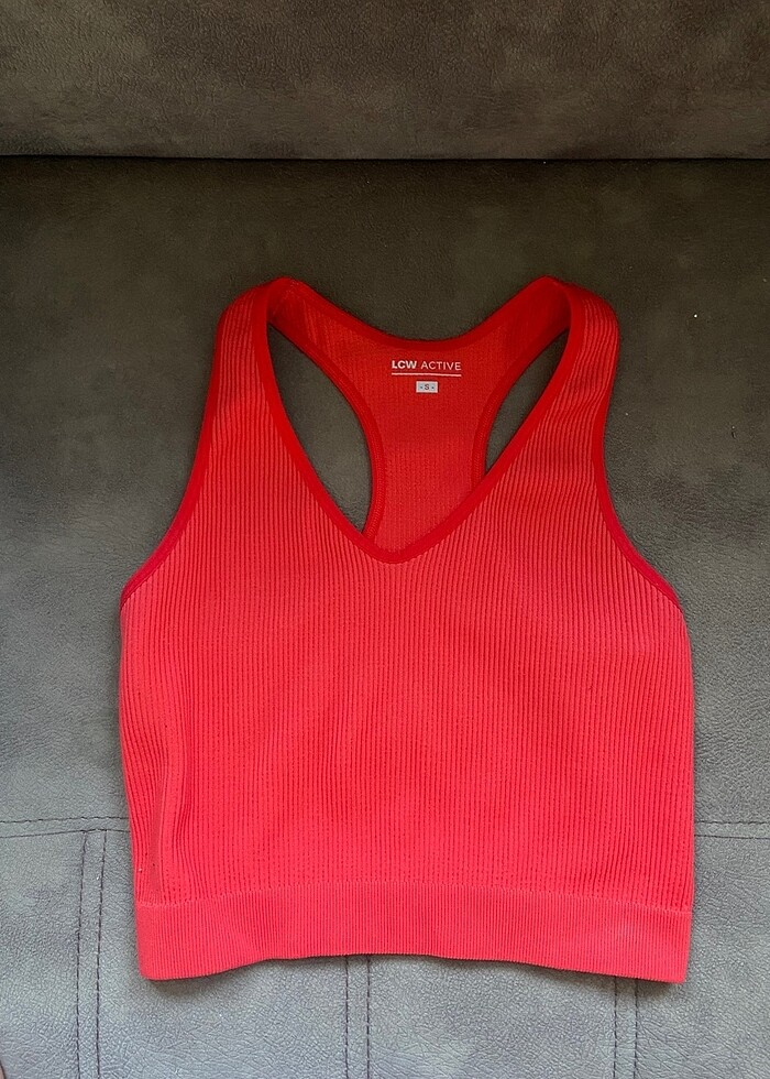 Kırmızı Crop - Görsel 2