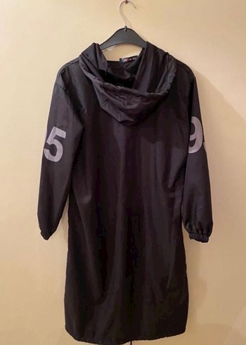 Siyah Kapüşonlu Midi Boy Kadın Yağmurluk - Görsel 2