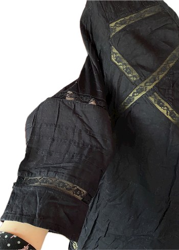 Uzun Kollu Siyah dantelli bluz - Görsel 3