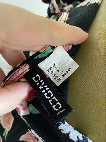 m Beden siyah Renk H&M çiçekli elbise
