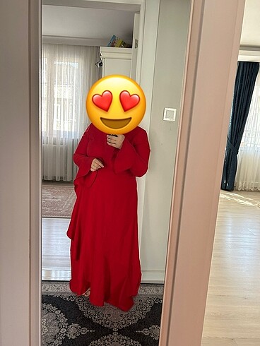Kırmızı özel gün elbisesi