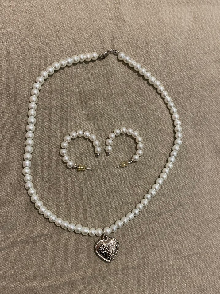 İnci Boncuklu Kalp Detaylı Kolye ve Küpe Seti - Görsel 2