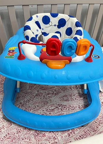 Fisher Price Mavi renkli renkli bebek yürüteci