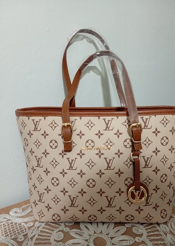  Beden Michael Kors Beyaz Deri Kadın Çanta