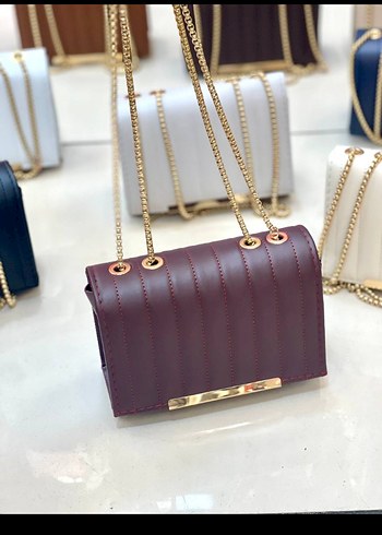 Bordo Zincir Detaylı Deri Kadın Çanta