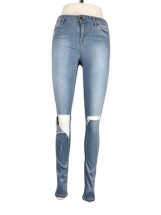 Yırtık detaylı jean