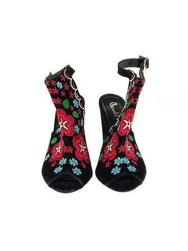 39 Beden Bambi Platform %70 İndirimli.