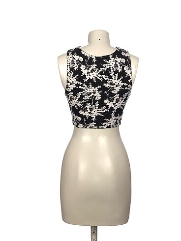 36 Beden Asos Bluz %70 İndirimli.
