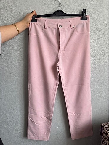 Toz pembe pantolon