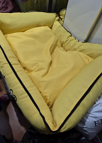 Parlak Sarı Düz Yastık - Görsel 3