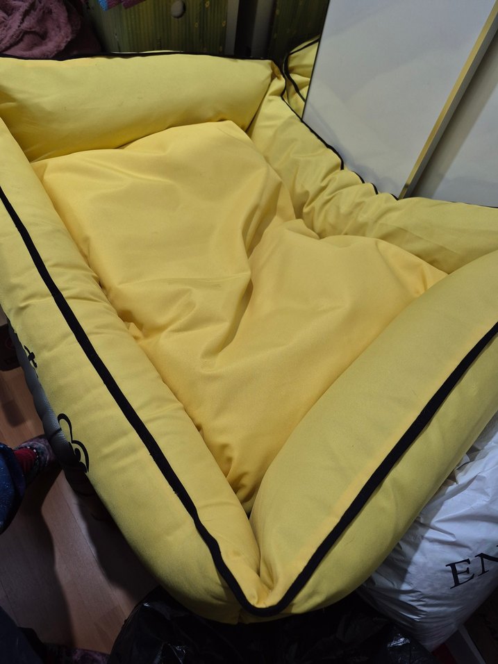 Parlak Sarı Düz Yastık - Görsel 3