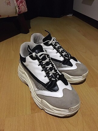 İnci marka sneaker