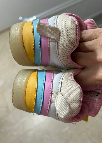 Kız Çocuk Çok Renkli Cırt Cırtlı Spor Ayakkabı - Görsel 4