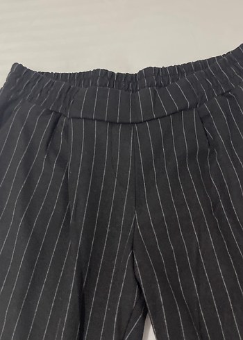 Kadın Siyah Çizgili Pileli Kumaş Pantolon - Görsel 2