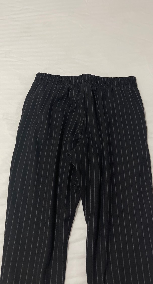 Kadın Siyah Çizgili Pileli Kumaş Pantolon - Görsel 4