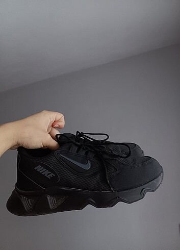Nike spor ayakkabı 