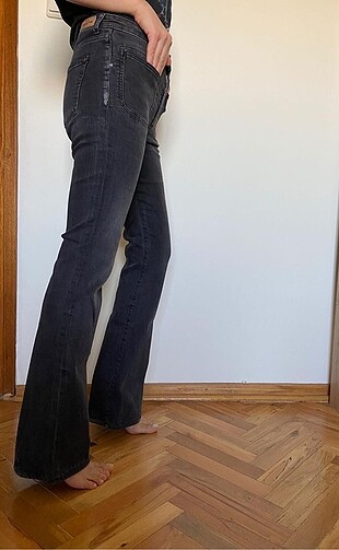 Mango Siyah Jean