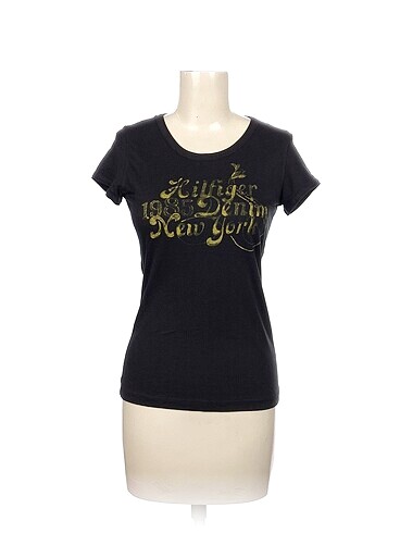 Tommy Hilfiger T-shirt %70 İndirimli.