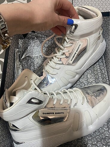 Giuseppe Zanotti Giuseppe zanotti