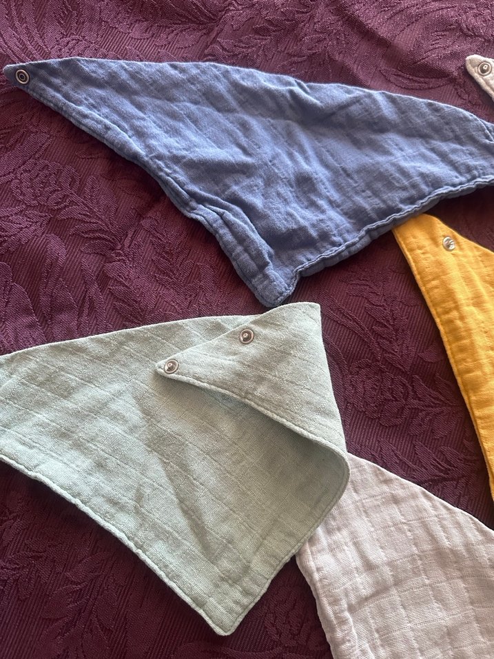 Pastel Renkli Bebek Önlükleri - Görsel 2