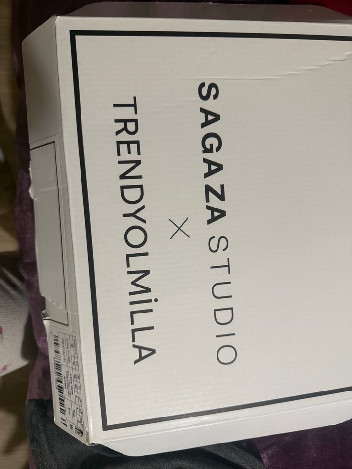 Beyaz V Yaka Mini Crop Bluz - Görsel 2