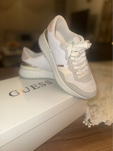 Guess #guess#