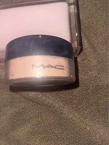 MAC Mac toz pudra ışıltılı bir kere kullanıldı ağzına kadar dolu ürü
