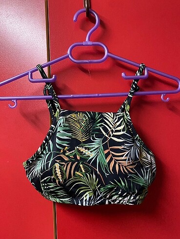 Penti bikini üstü