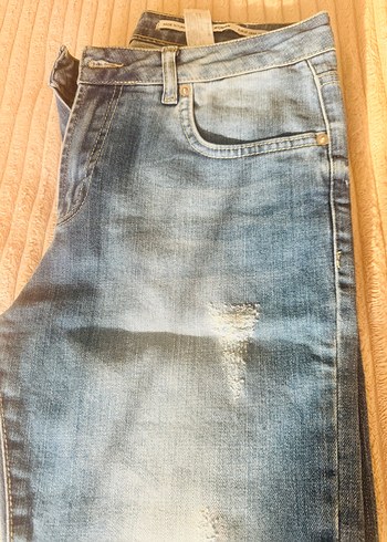 Zara taşlanmış Kadın Jean - Görsel 2