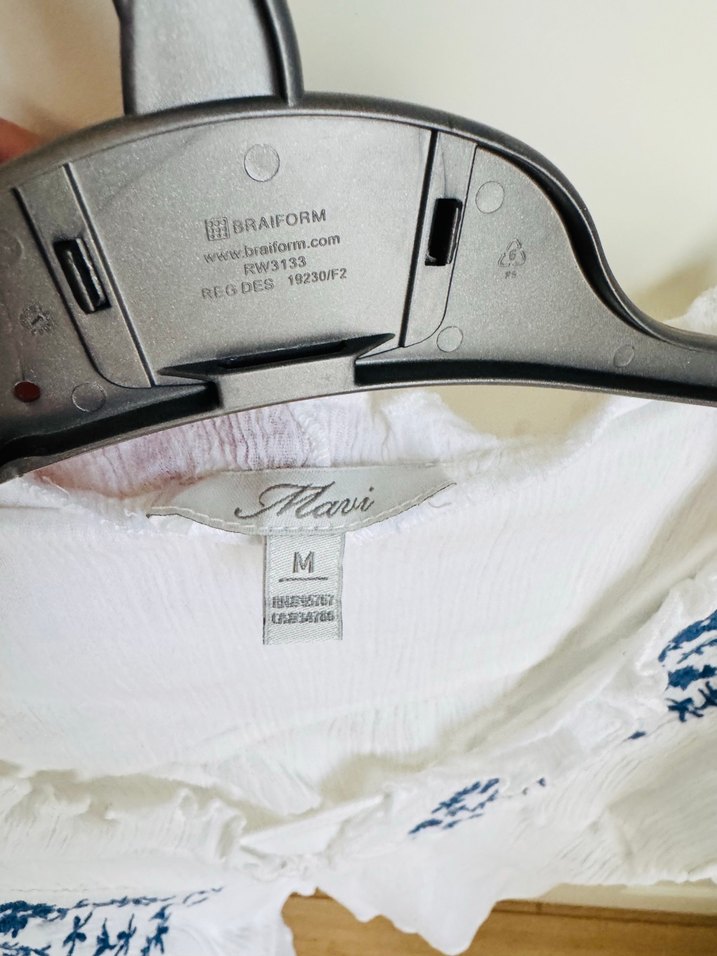 Nakışlı V Yakalı Bluz - Görsel 4