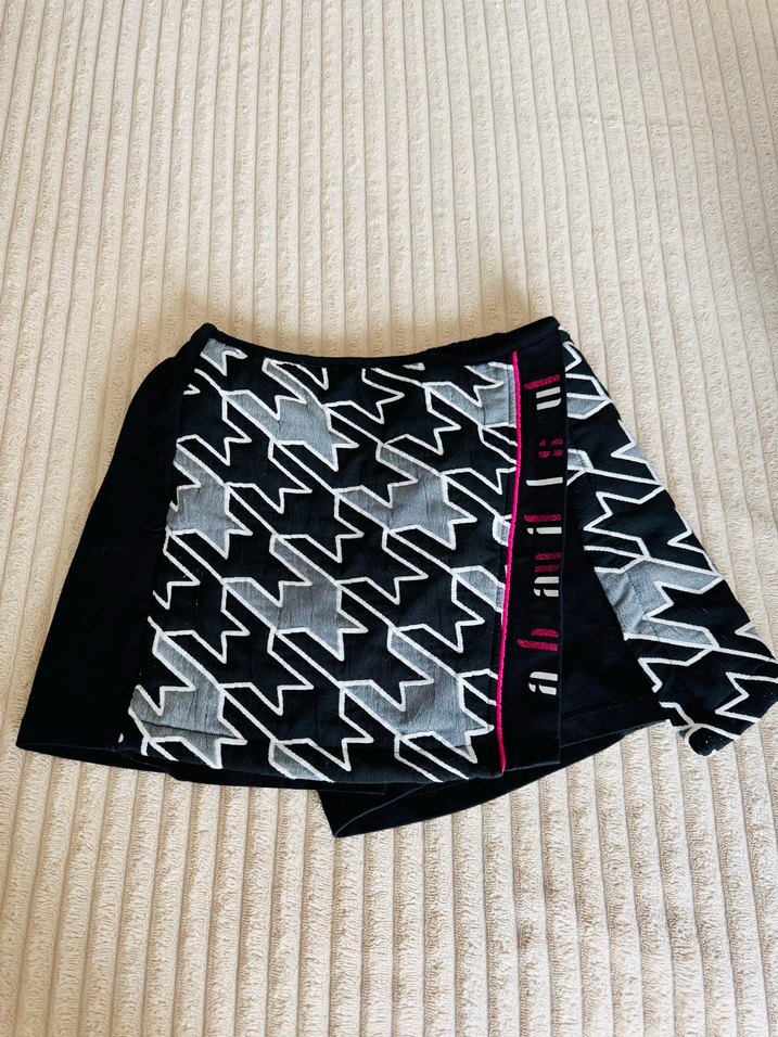 Nakışlı çocuk Şort Etek - Görsel 2