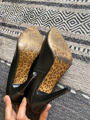 Siyah deri klasik topuklu ayakkabı #stiletto - Görsel 4