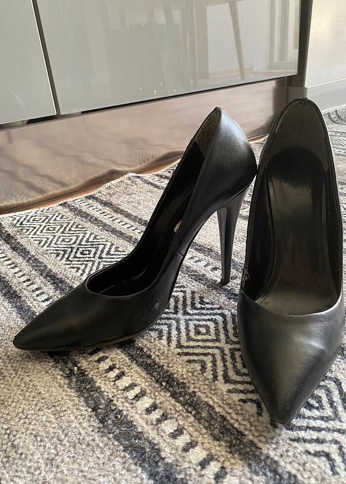 Siyah deri klasik topuklu ayakkabı #stiletto - Görsel 2