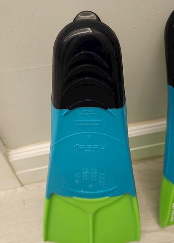 Mavi ve Yeşil Deniz Yüzme Paletleri - Görsel 3