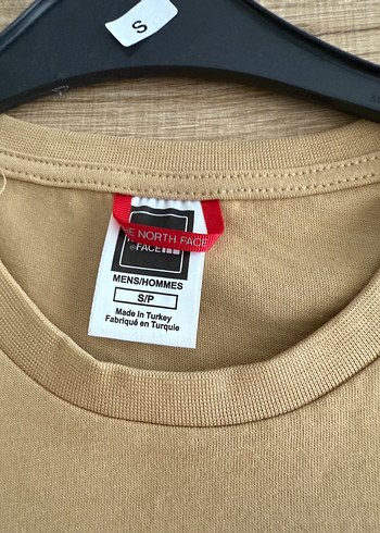 The North Face kadın Bej Baskılı Tişört - Görsel 3