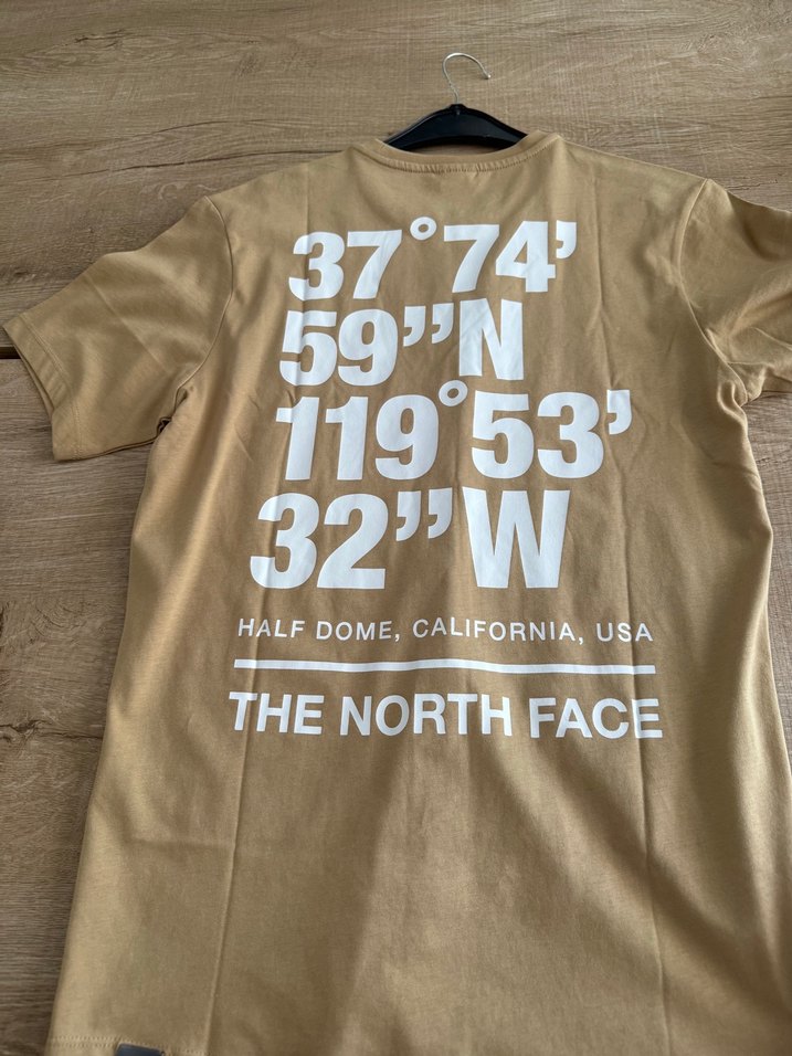 The North Face kadın Bej Baskılı Tişört - Görsel 2