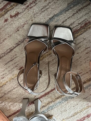 Gümüş renk ayakkabı - Görsel 4