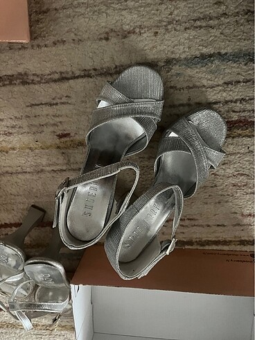 Topuklu ayakkabı - Görsel 2