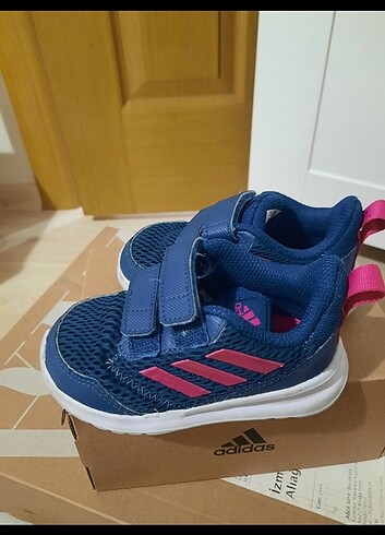 22 Beden Adidas spor ayakkabi