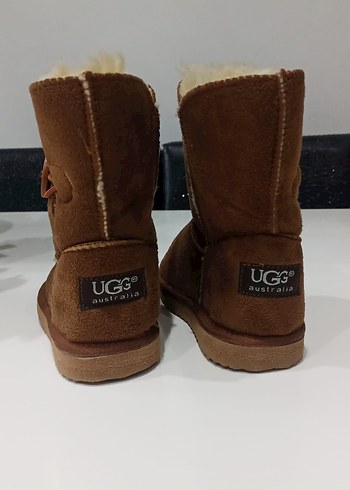 Ugg 19