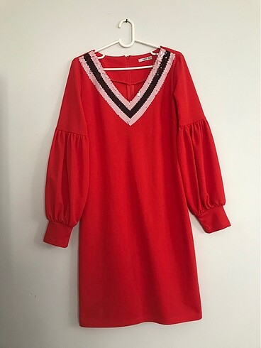 Kırmızı günlük 38 beden elbise sıfır ürün
